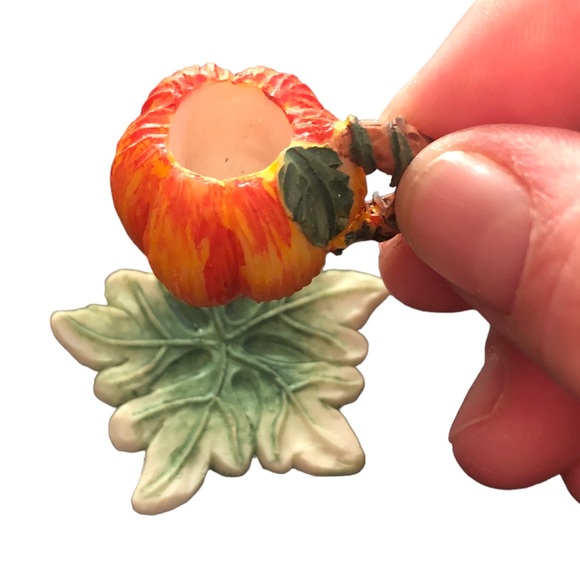 Great Pumpkin Miniature Tea Set - Picture 5 of 8